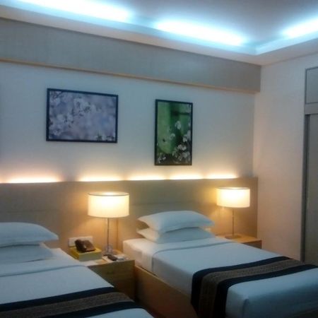 Hotel 7 Mile Янгон Экстерьер фото