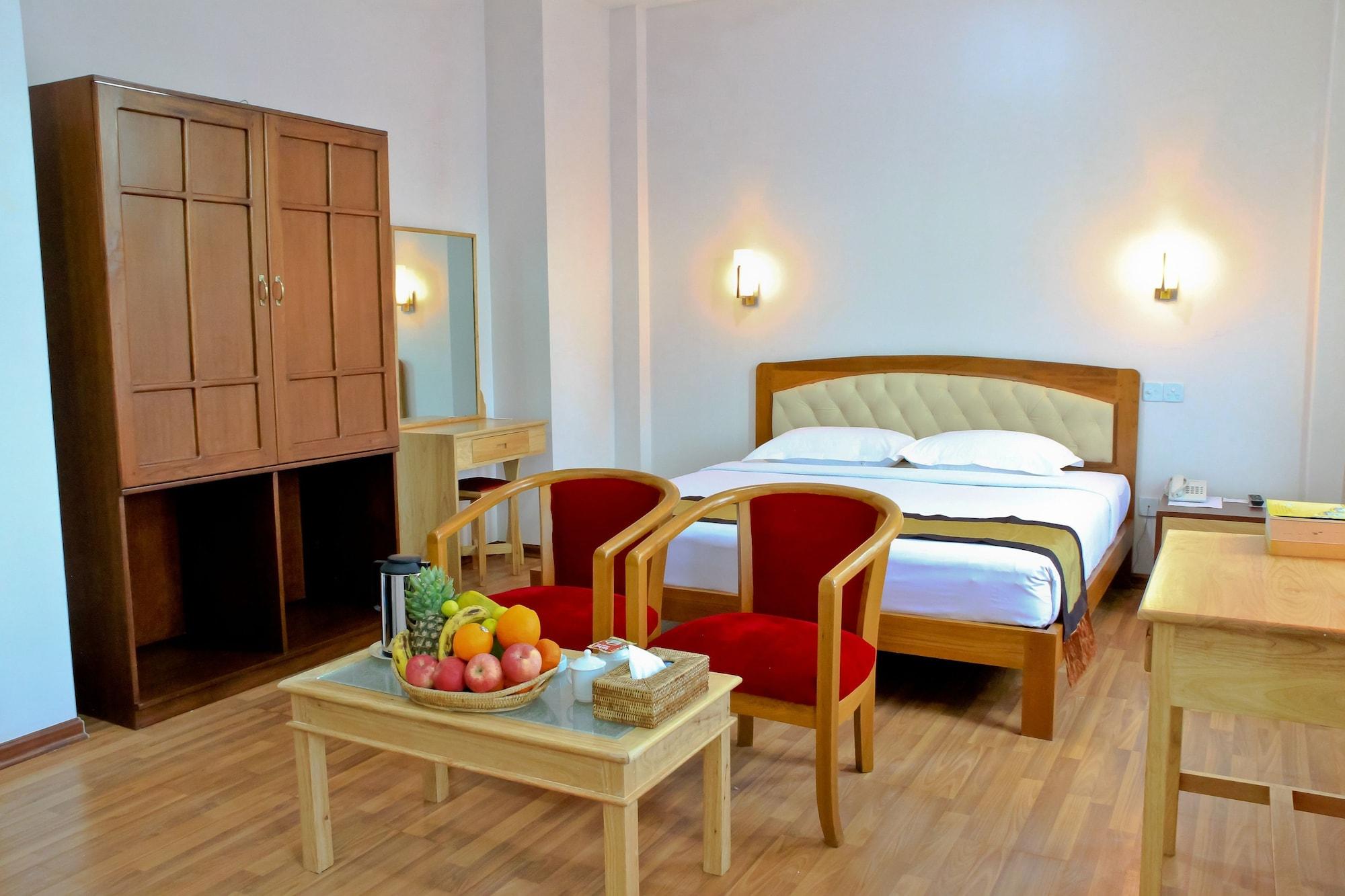 Hotel 7 Mile Янгон Экстерьер фото