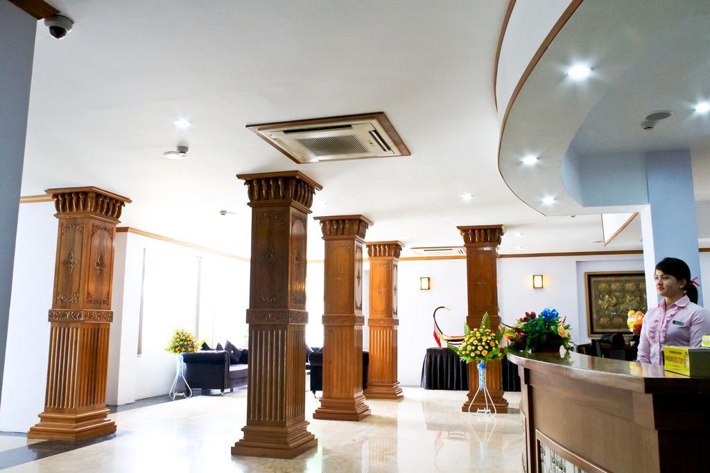 Hotel 7 Mile Янгон Экстерьер фото