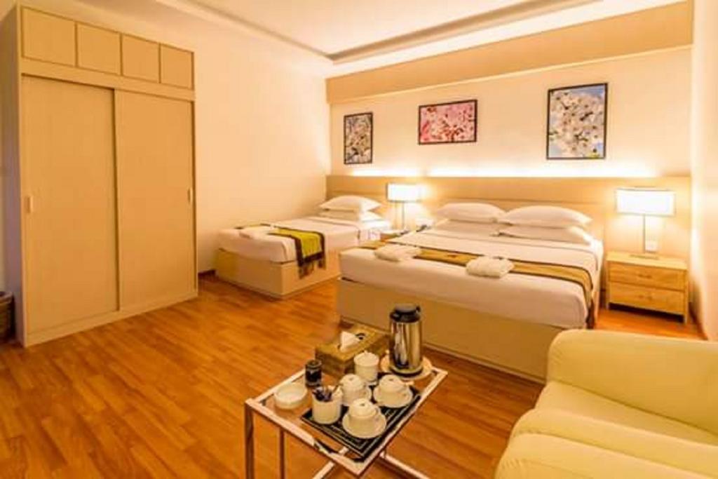 Hotel 7 Mile Янгон Экстерьер фото